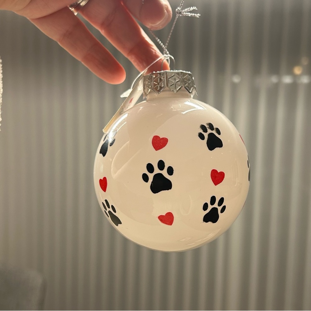 Six Paw Print and Heart Holiday Ornaments from Casadécor - Picture 6 of 8